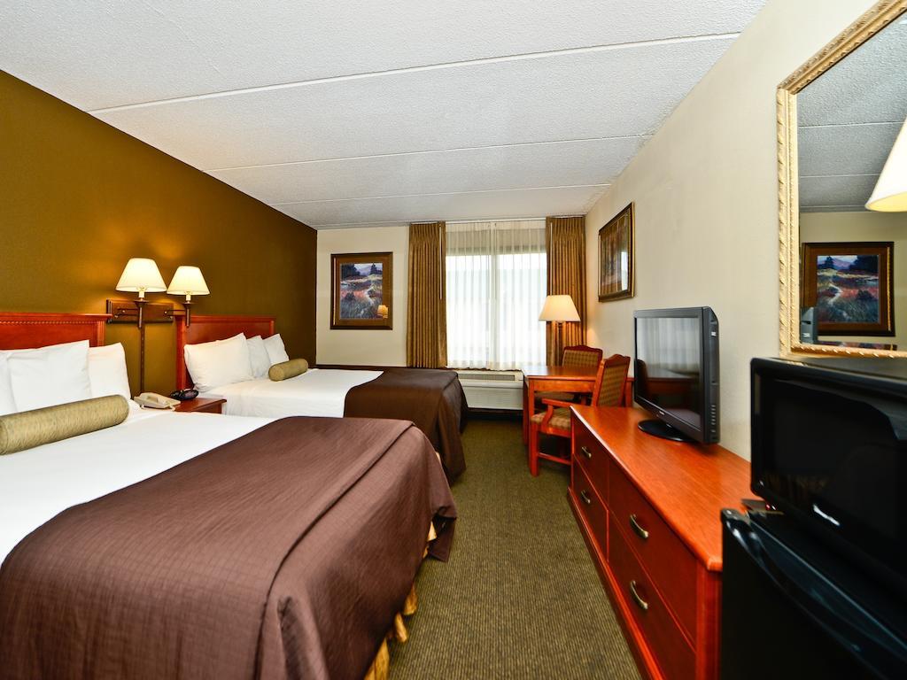 Ramada By Wyndham & Conference Center